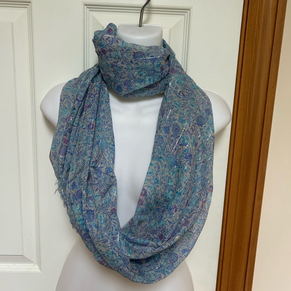 Cotton scarf made in India Light Blue, Lavender.